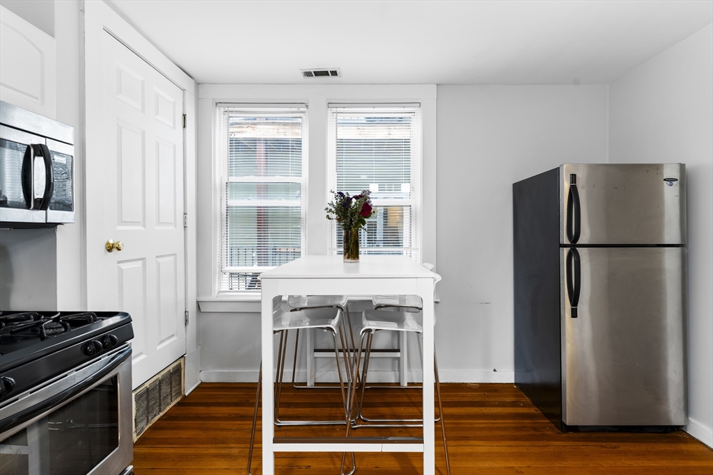 181 W 5th St #2, Boston, MA Photo #16