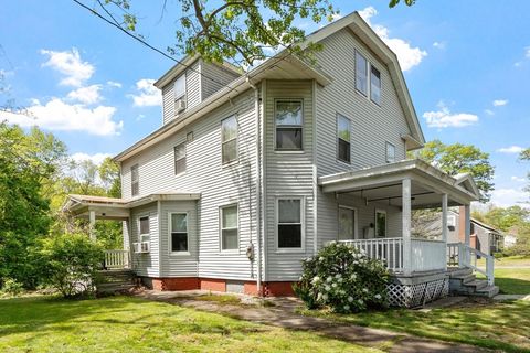 Photo of 48 Pearl St, Ayer, MA 01432 (MLS # 73522289)
