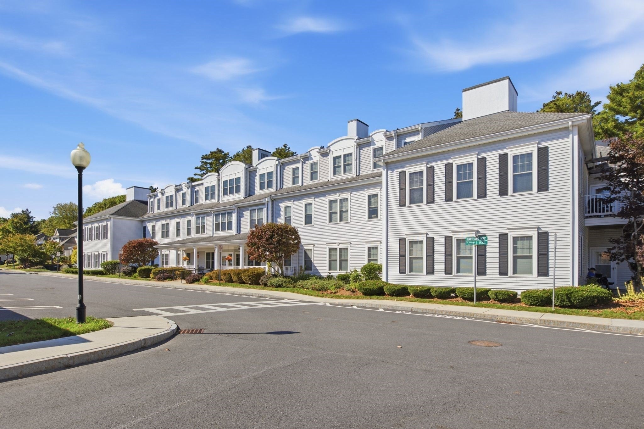27 Hartland Way 304
