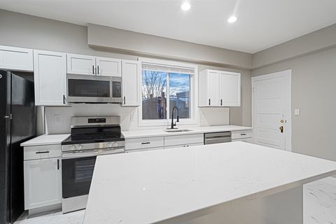 381 Adams St 3 Boston MA 02122