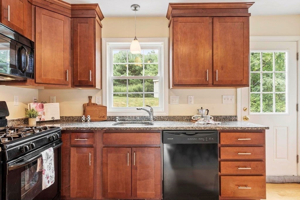8 Bradley Dr #C, Groton, MA, 8 Bradley Dr #C, Groton, MA Photo #5