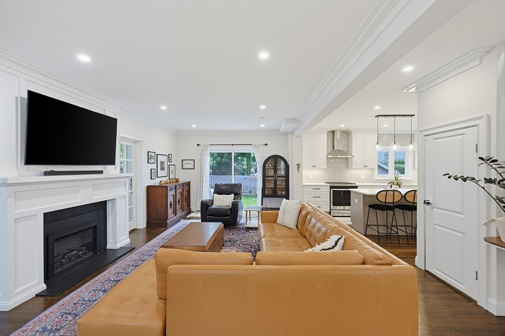 1343 Quincy Shore Dr