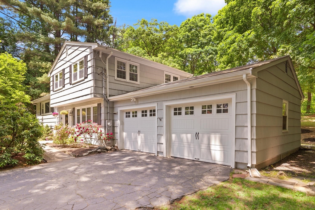 220 Old Lancaster Rd