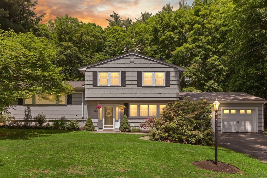 220 Old Lancaster Rd