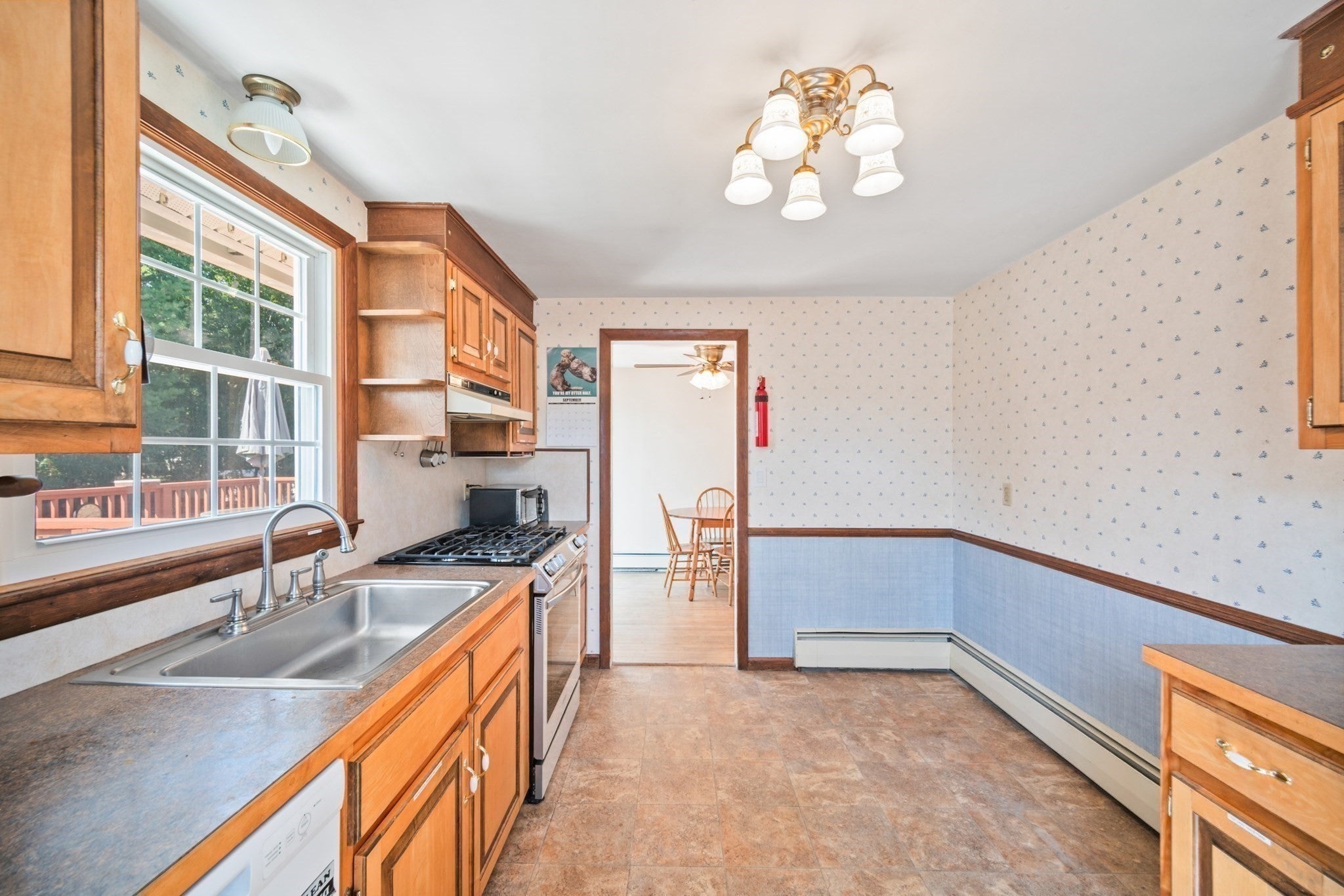 23 Pearson St, Chelmsford, MA Photo #9