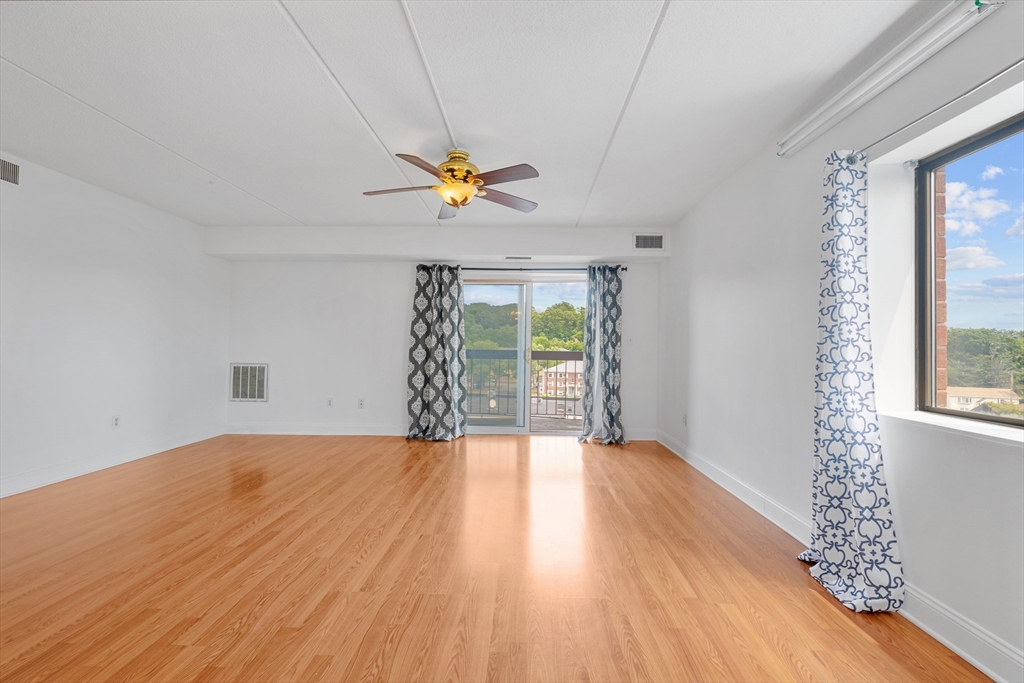 159 Main 50A