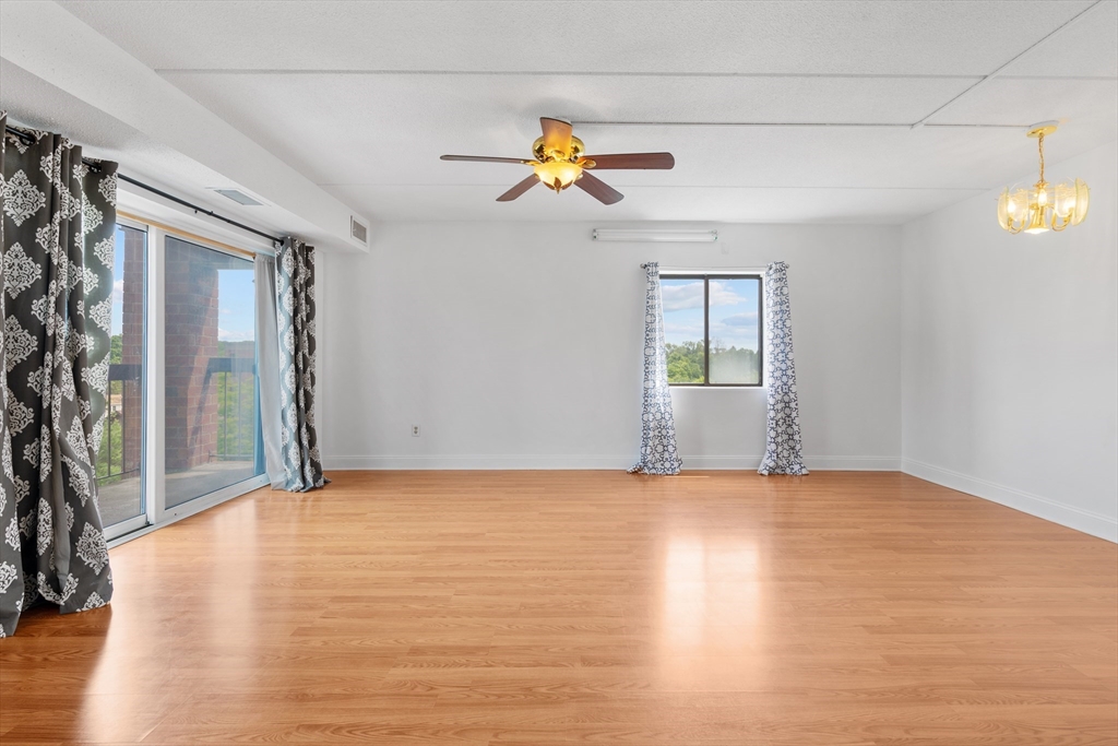 159 Main 50A