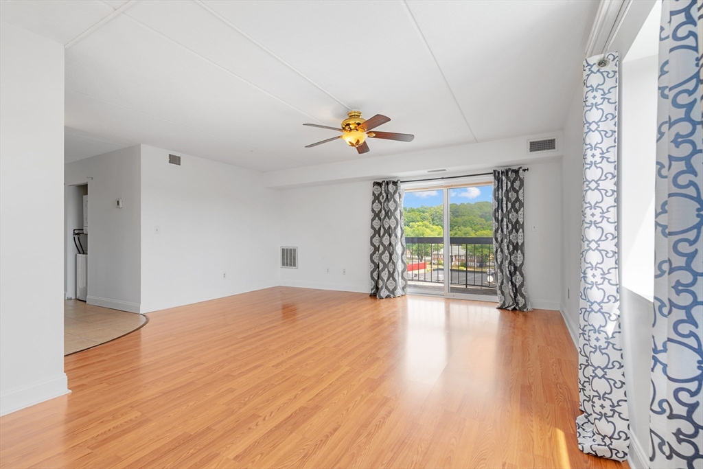 159 Main 50A