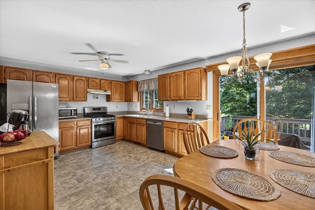 43 Zachary Ln, Agawam, MA, 43 Zachary Ln, Agawam, MA Photo #8