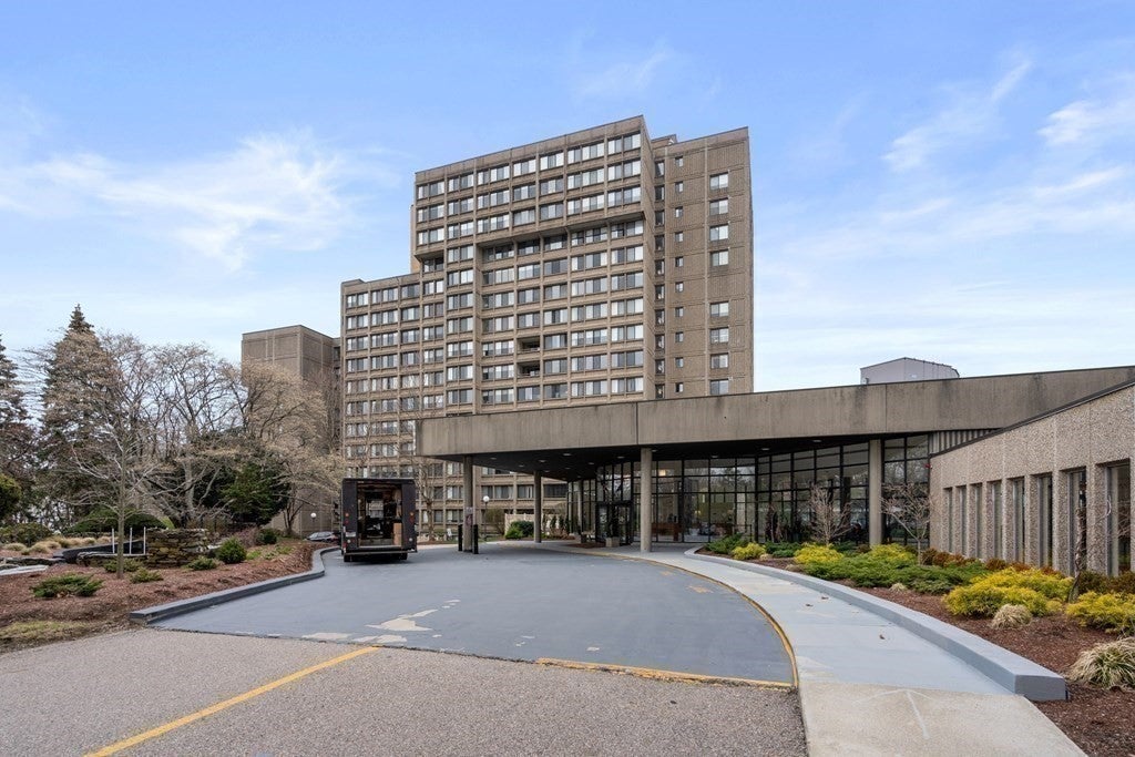 250 Hammond Pond Parkway 1611N, Newton, MA Photo #22