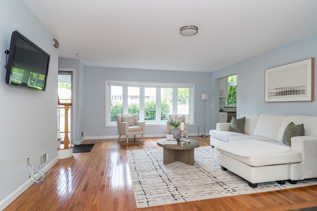 30 Strawberry Hill Rd