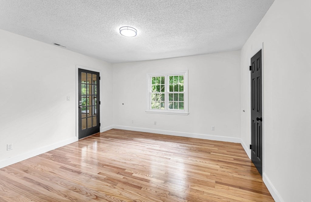 115 Saint James Ave, Chicopee, MA, 115 Saint James Ave, Chicopee, MA Photo #19
