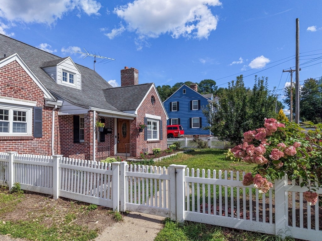 115 Saint James Ave