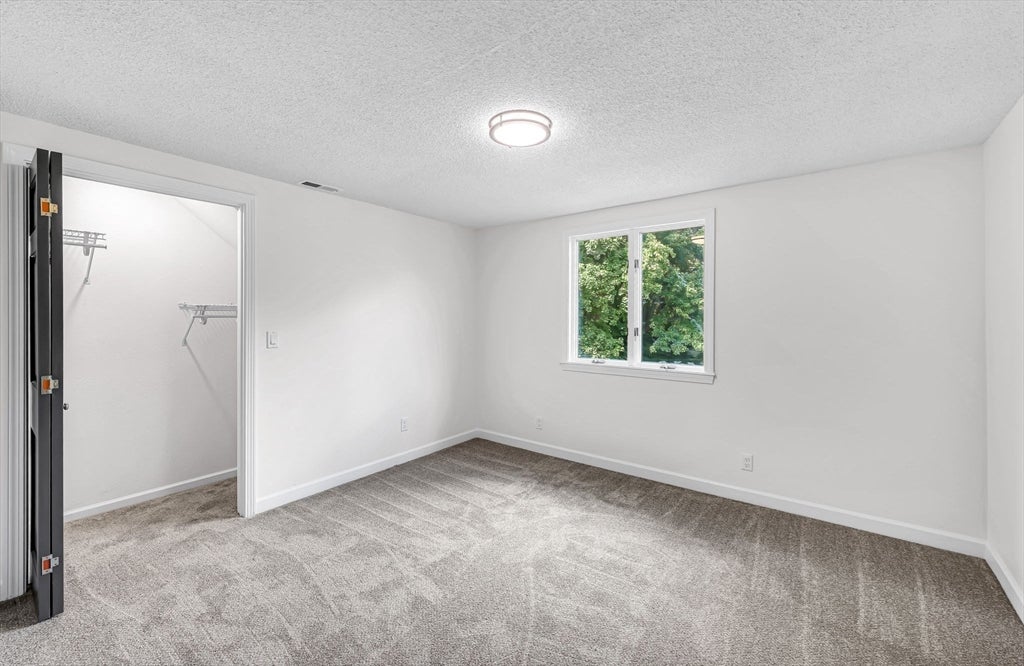 115 Saint James Ave, Chicopee, MA, 115 Saint James Ave, Chicopee, MA Photo #27