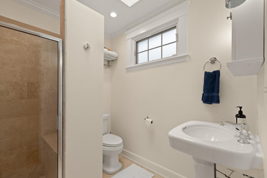 278 Huron Ave #2, Cambridge, MA Photo #15