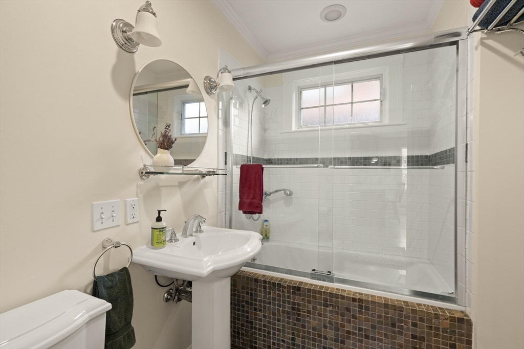 278 Huron Ave #2, Cambridge, MA Photo #17