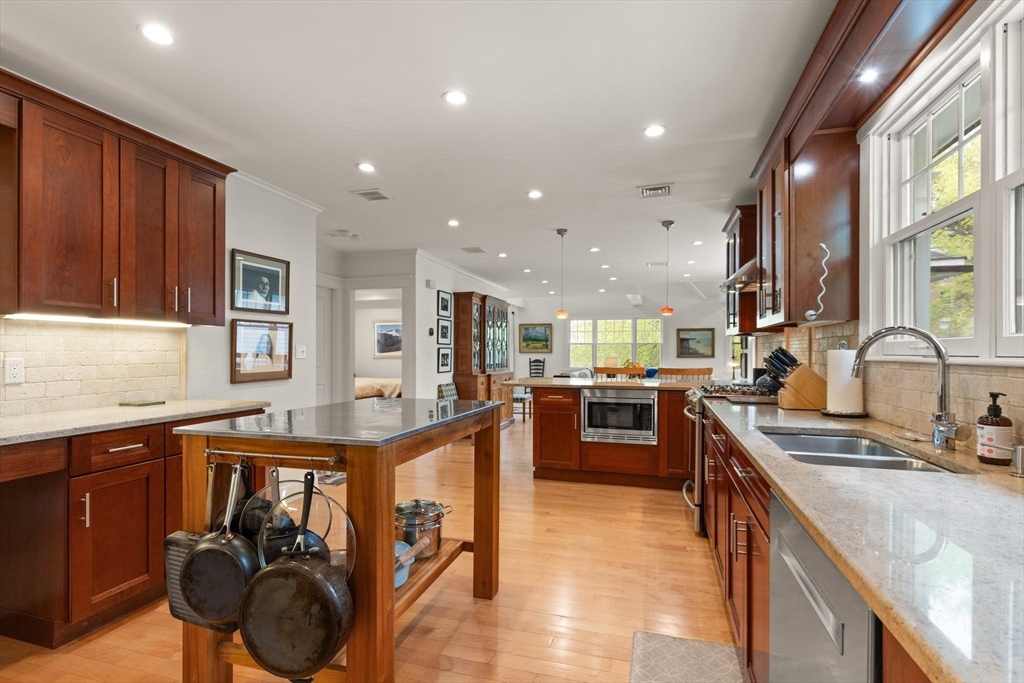 278 Huron Ave #2, Cambridge, MA Photo #11