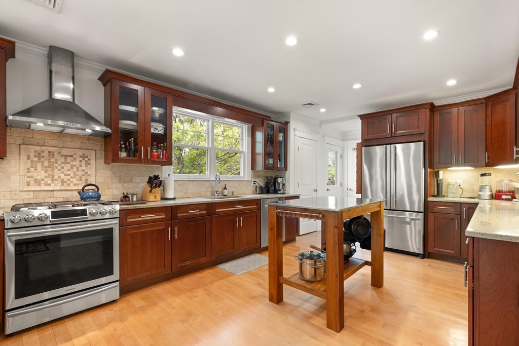 278 Huron Ave #2, Cambridge, MA Photo #9
