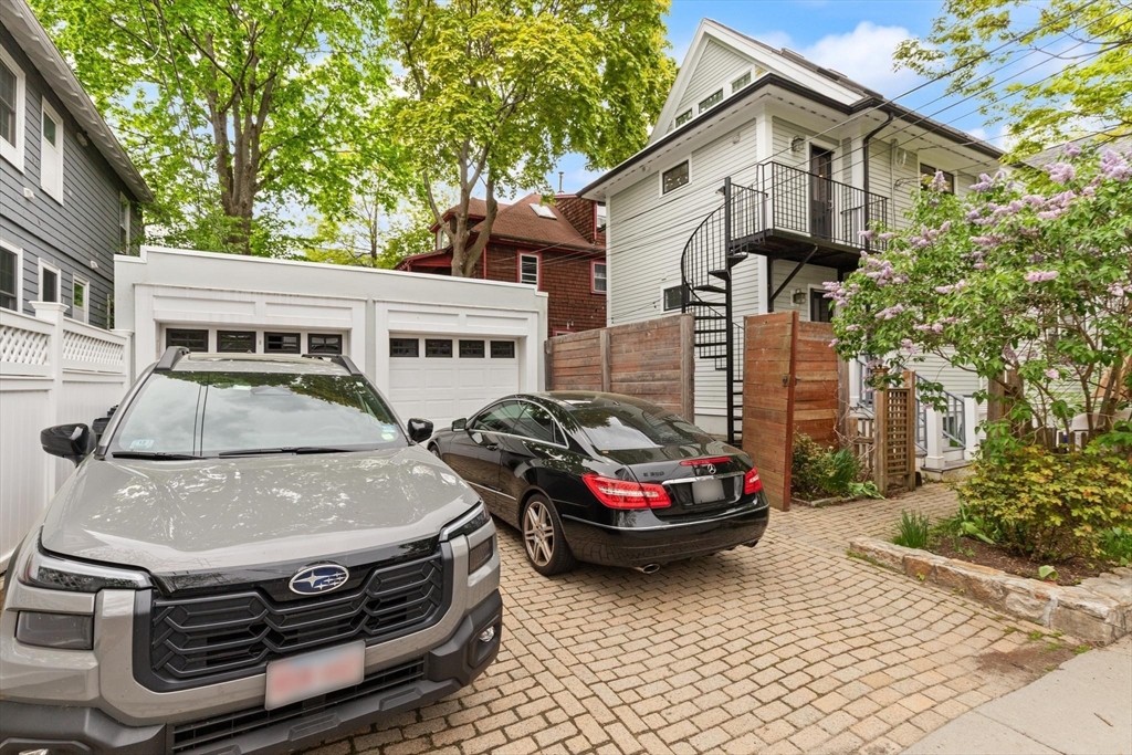 278 Huron Ave #2, Cambridge, MA Photo #31