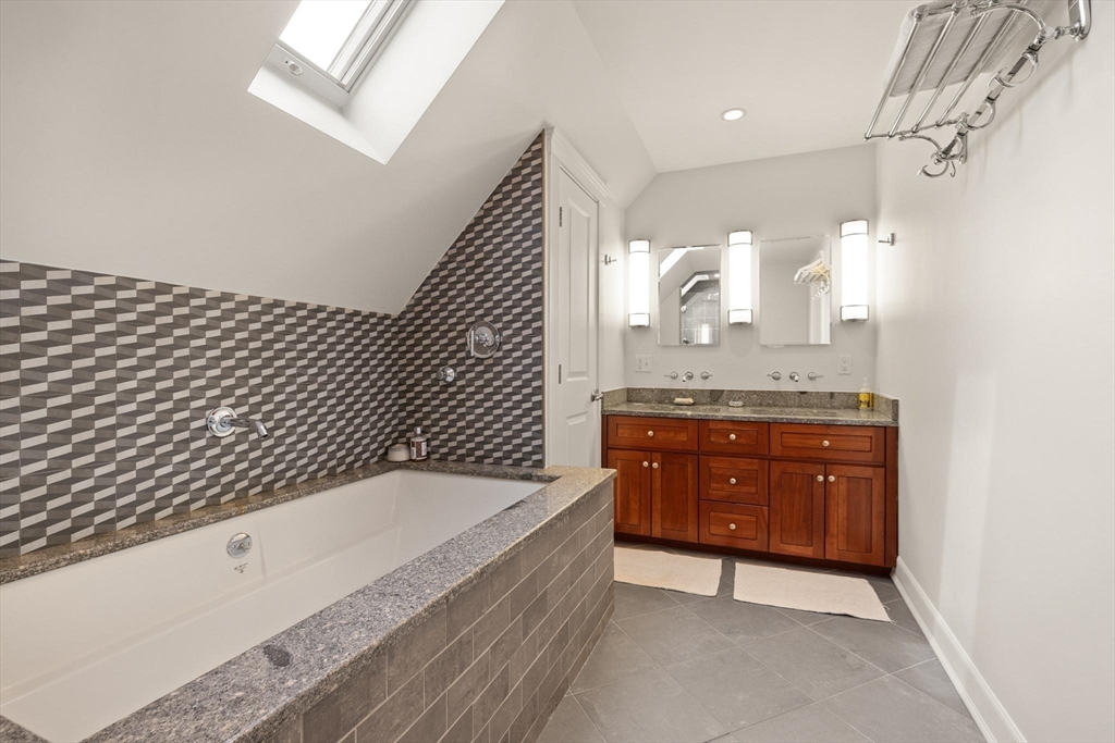 278 Huron Ave #2, Cambridge, MA Photo #22