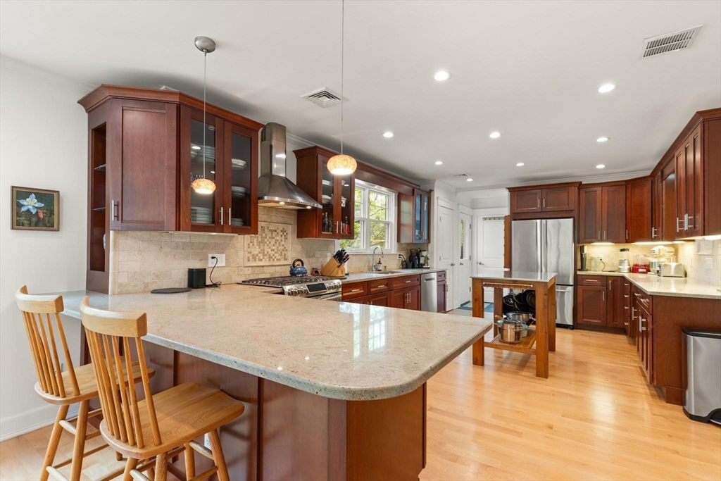 278 Huron Ave #2, Cambridge, MA Photo #8