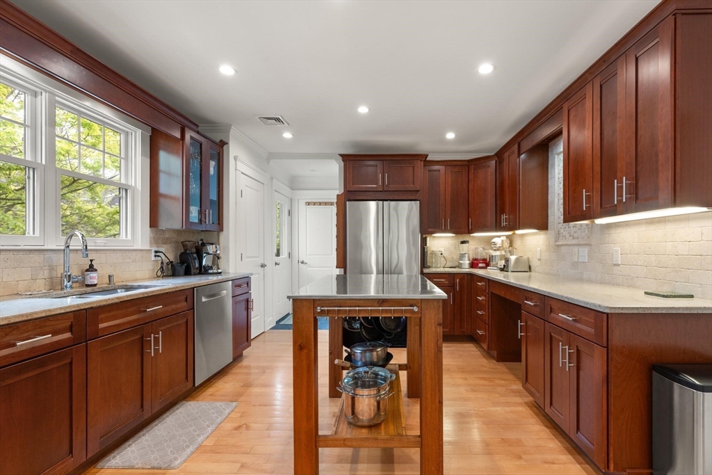 278 Huron Ave #2, Cambridge, MA Photo #10