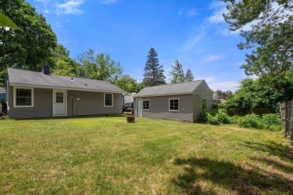 30 Colonial Rd.