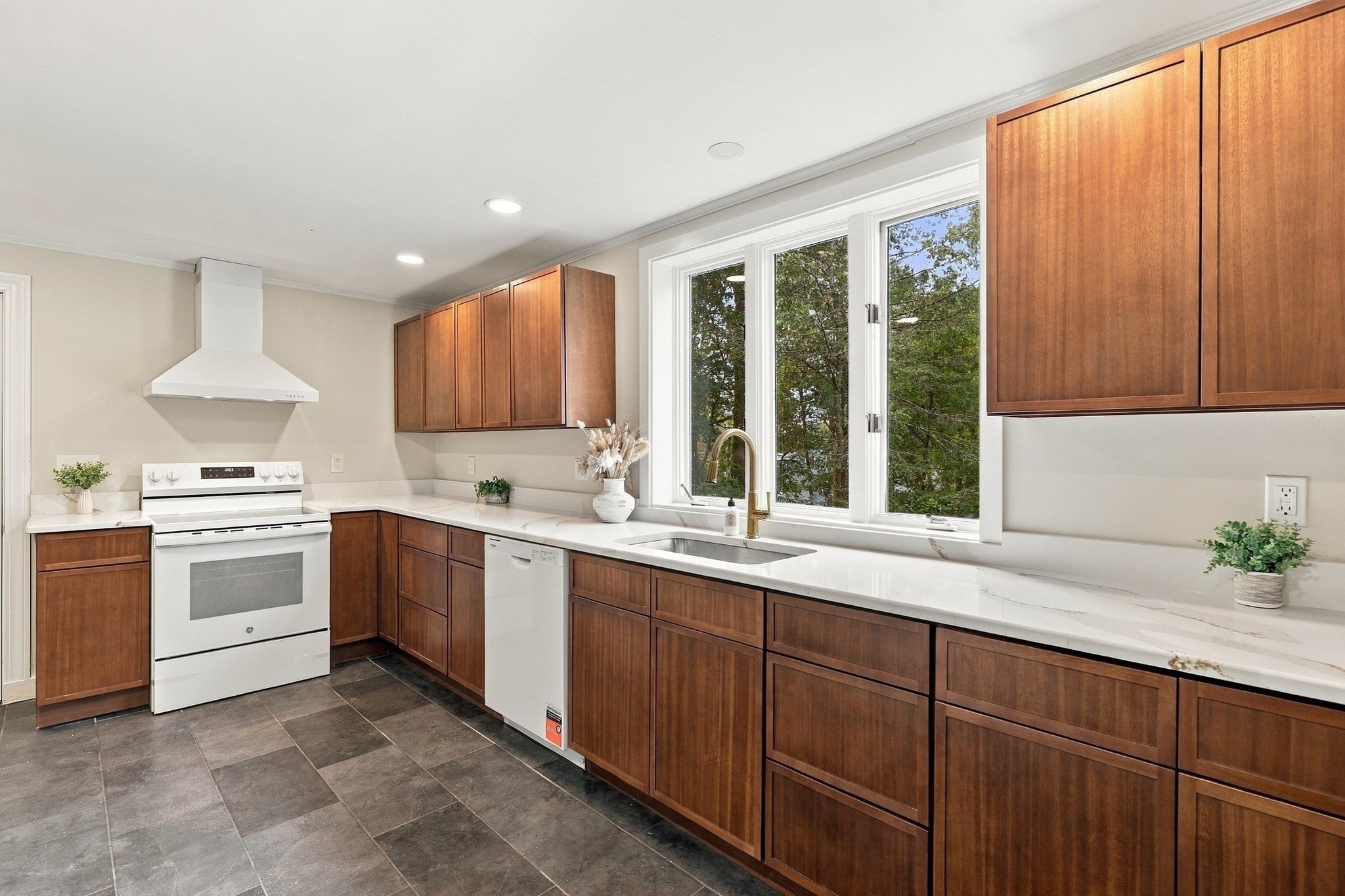 166 Cross Road, Lunenburg, MA, 166 Cross Road, Lunenburg, MA Photo #7