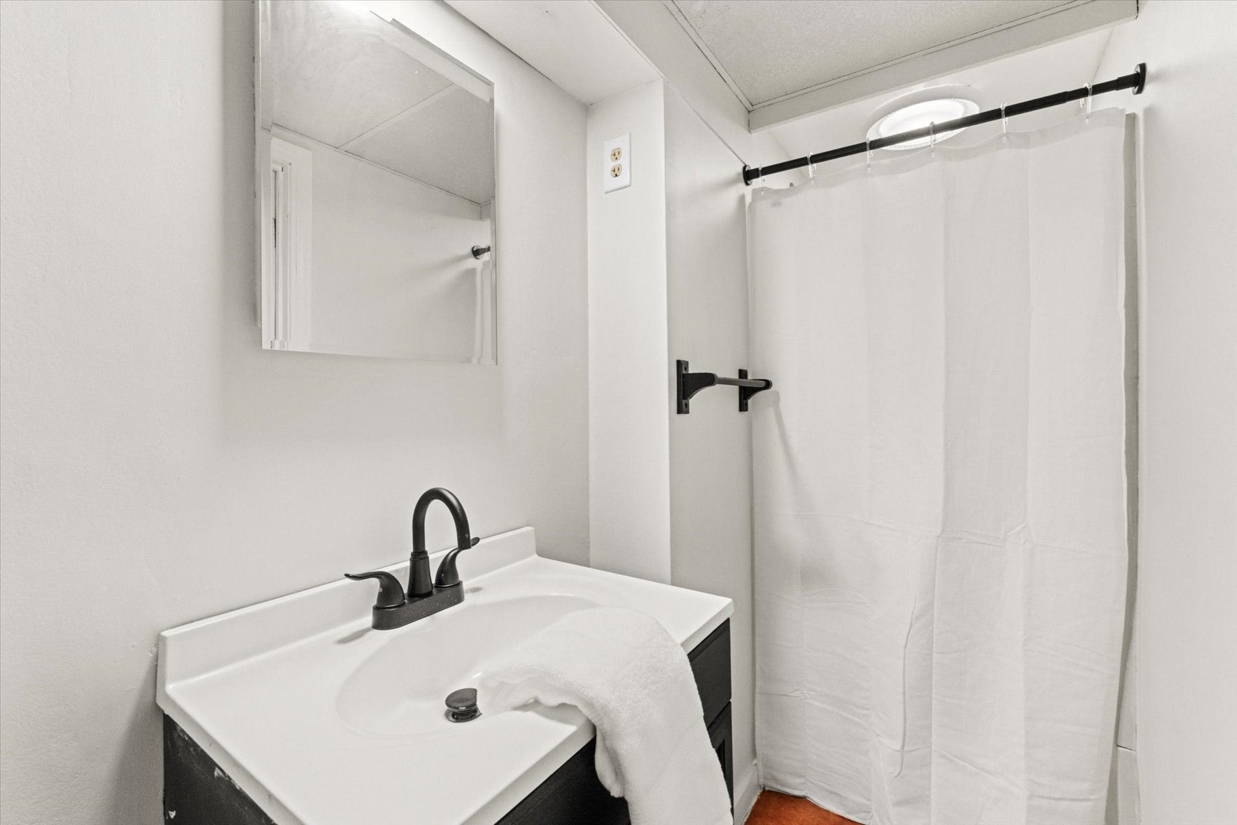 21 Fyrbeck Ave, Shrewsbury, MA, 21 Fyrbeck Ave, Shrewsbury, MA Photo #31