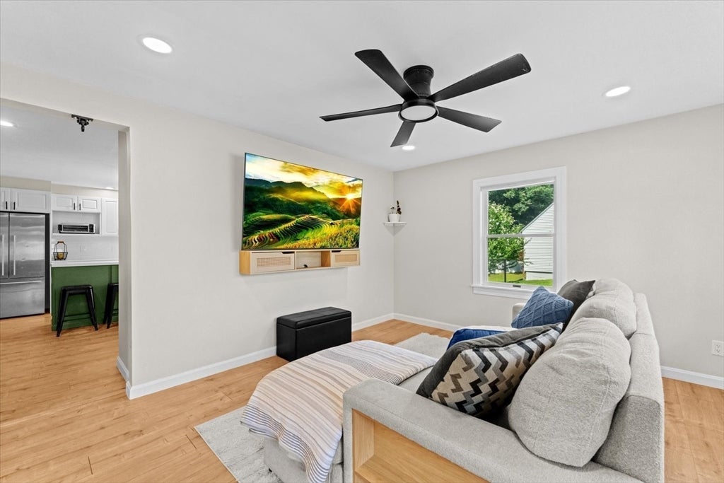 21 Fyrbeck Ave, Shrewsbury, MA, 21 Fyrbeck Ave, Shrewsbury, MA Photo #15
