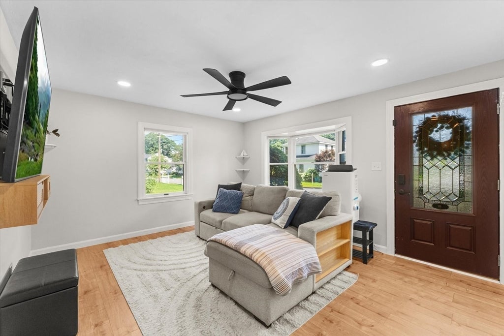 21 Fyrbeck Ave, Shrewsbury, MA, 21 Fyrbeck Ave, Shrewsbury, MA Photo #13