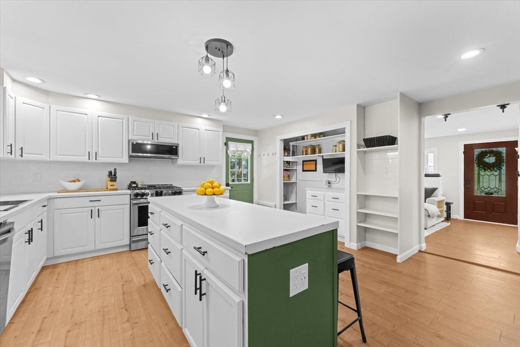 21 Fyrbeck Ave, Shrewsbury, MA, 21 Fyrbeck Ave, Shrewsbury, MA Photo #9