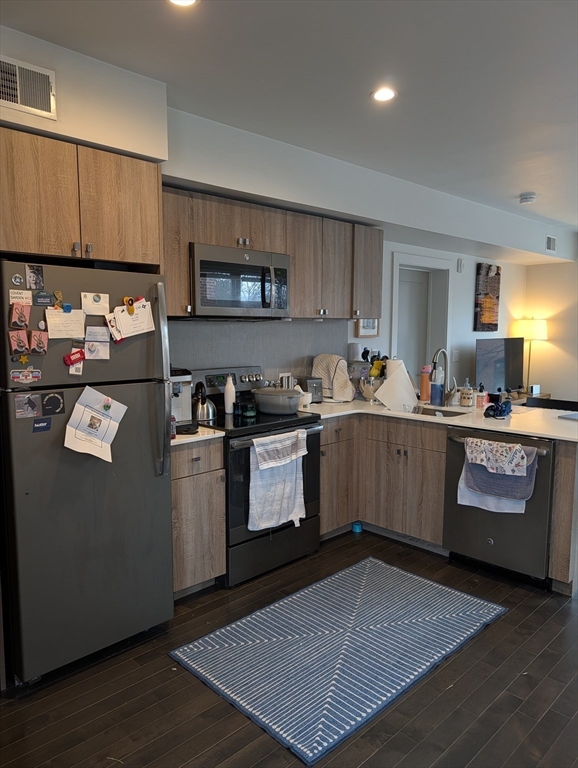 3383 Washington Street 201