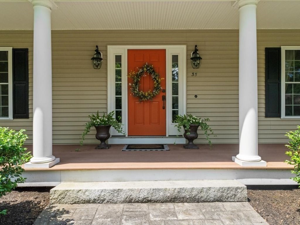 35 Oxbow Dr