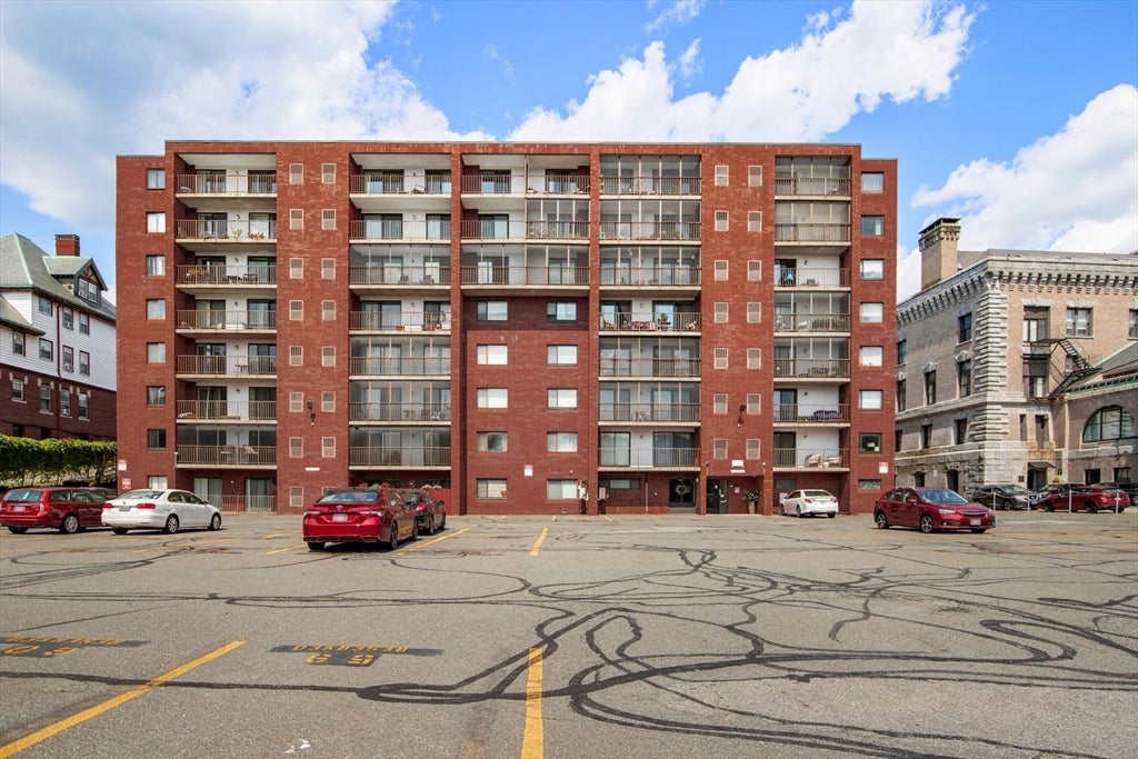 100 High St 206