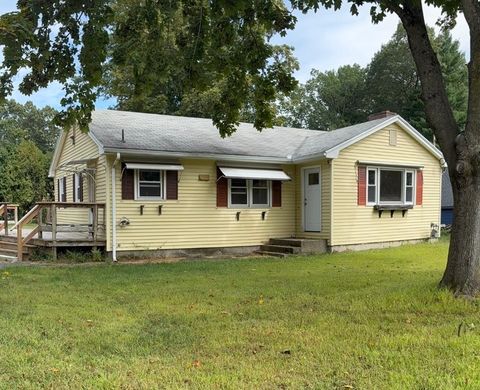 1037 Shaker Rd Westfield MA 01085