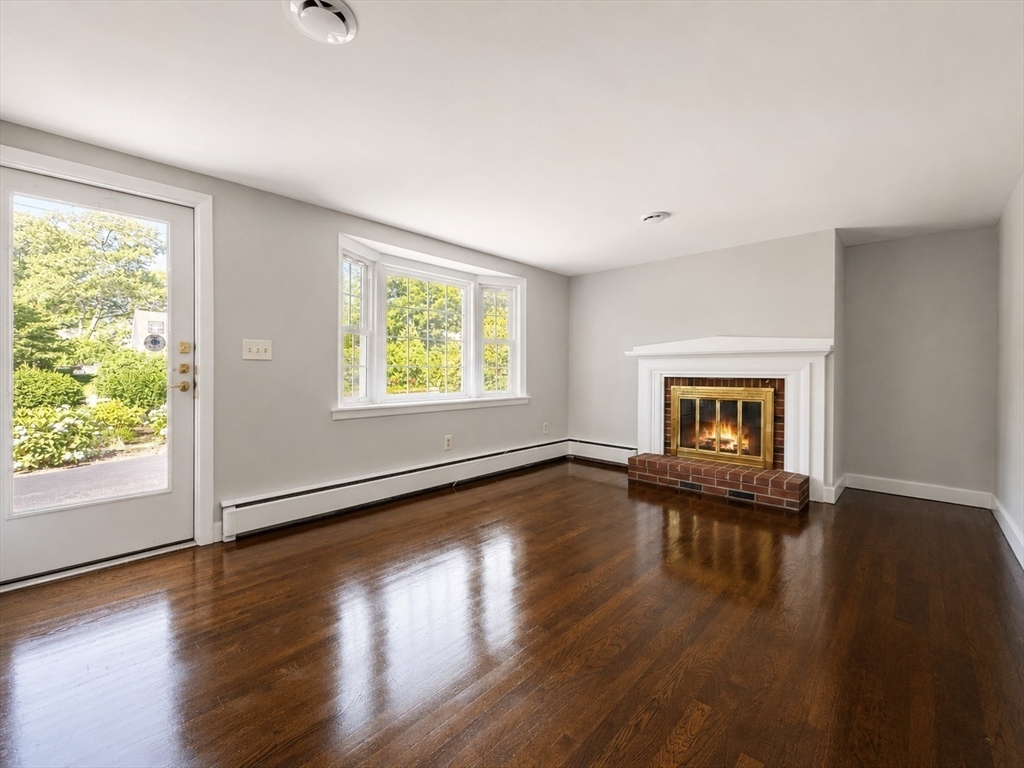 84 Hinckley Cir