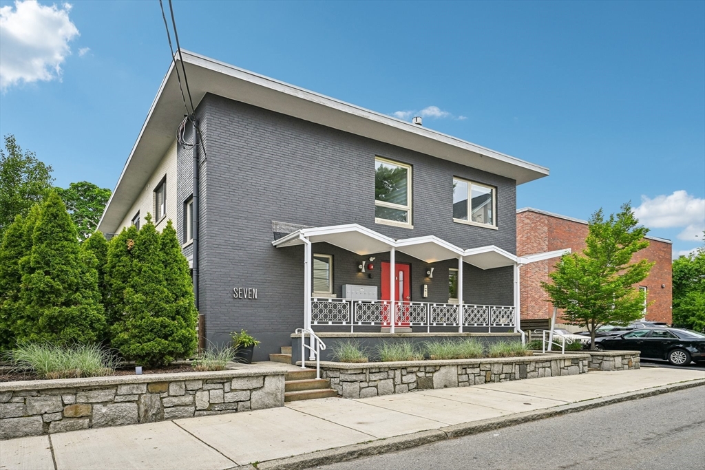 7 Howard St 4