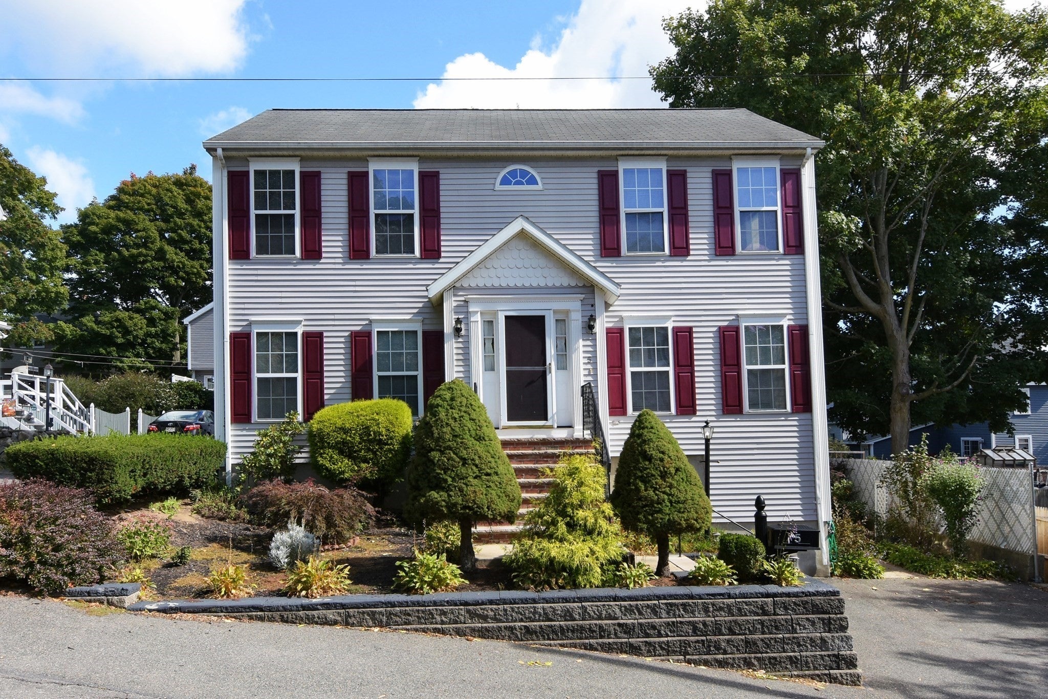 Photo of 5 Liberty St, Saugus, MA