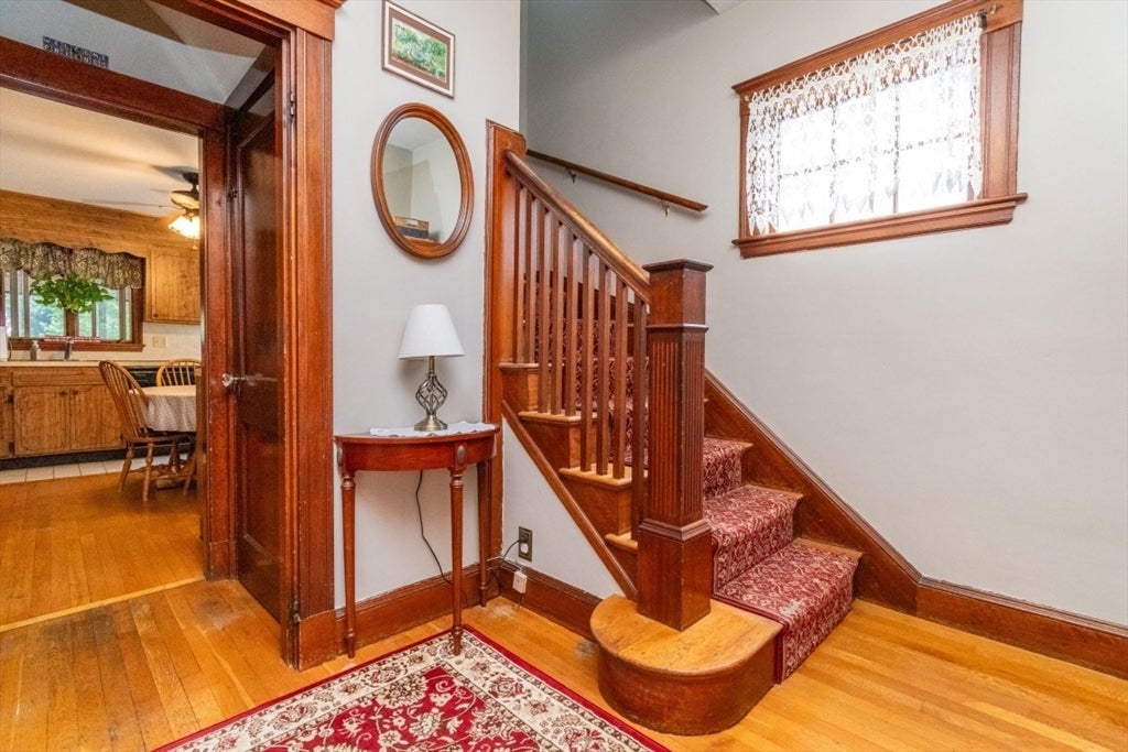 30 Belton St