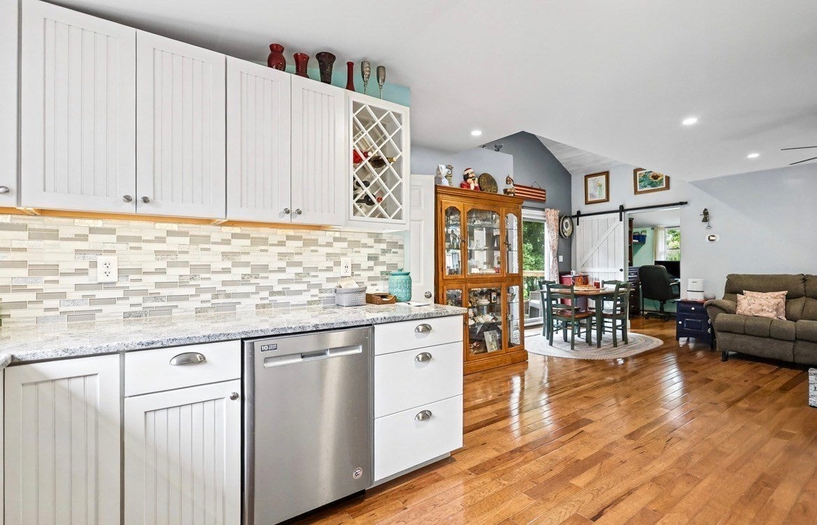 29 Ellen ST, Haverhill, MA, 29 Ellen ST, Haverhill, MA Photo #11