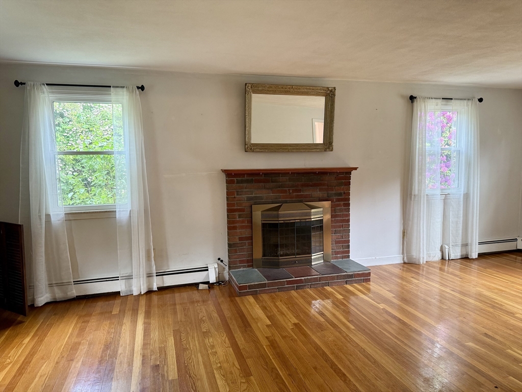 12 Clewes Rd
