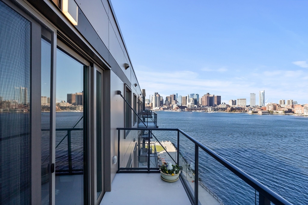 45 Lewis Street PH-14