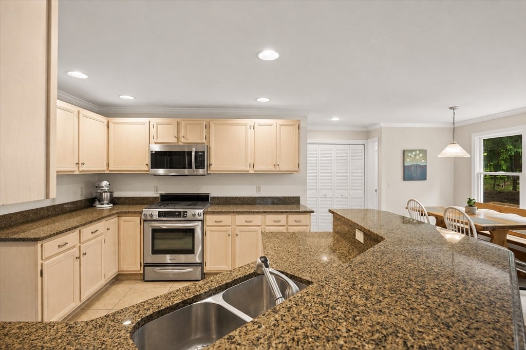 100 W Lake Dr, Taunton, MA, 100 W Lake Dr, Taunton, MA Photo #18