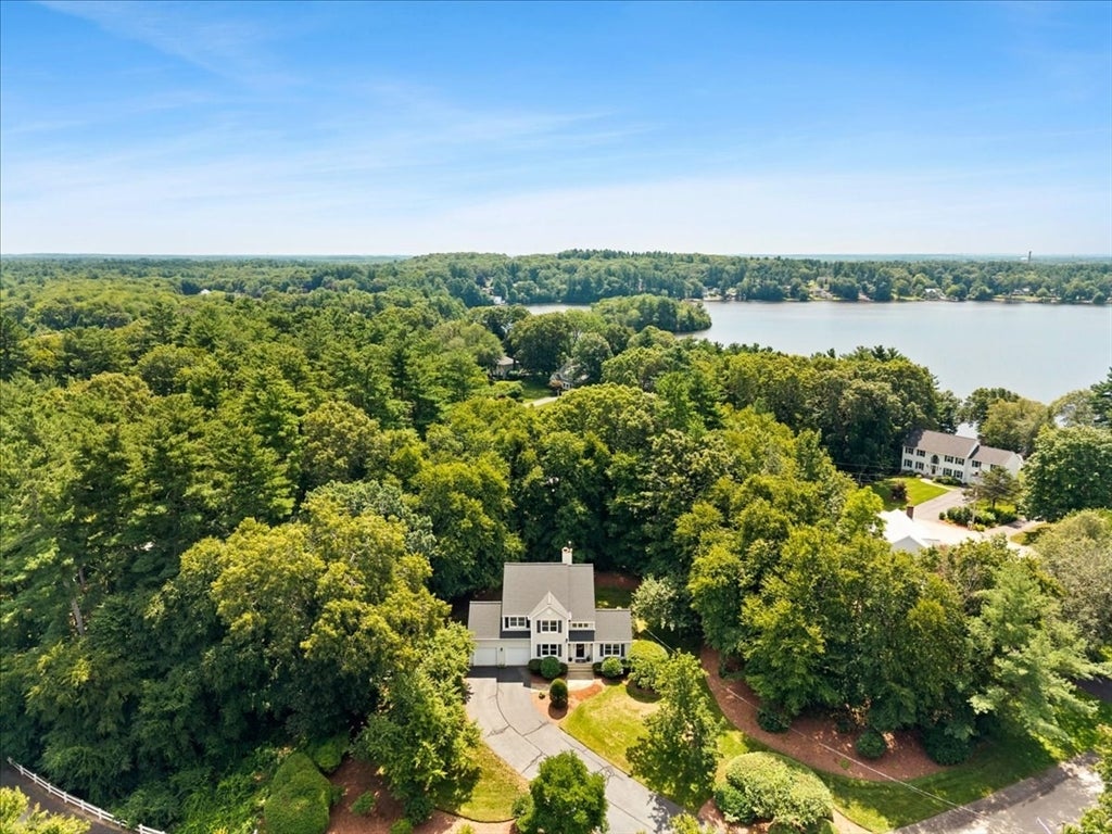 100 W Lake Dr