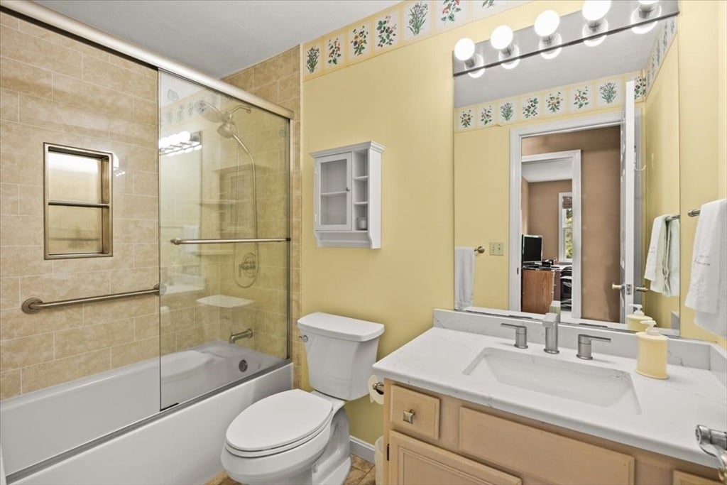 100 W Lake Dr, Taunton, MA, 100 W Lake Dr, Taunton, MA Photo #27