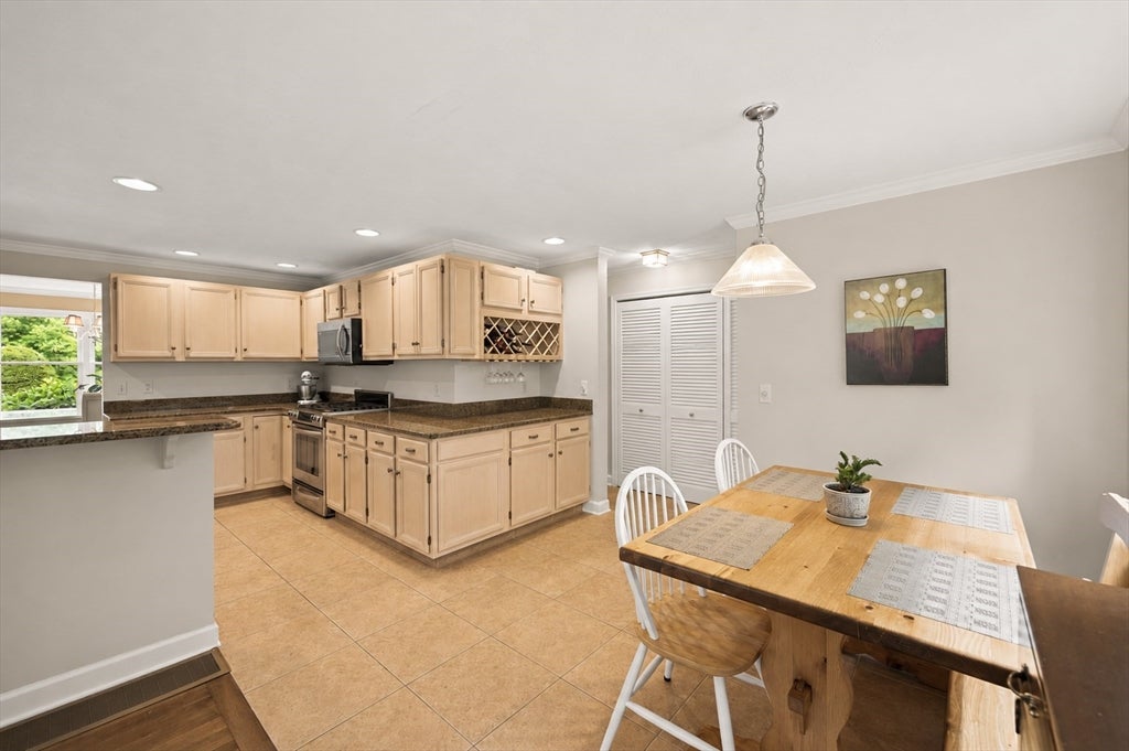 100 W Lake Dr, Taunton, MA, 100 W Lake Dr, Taunton, MA Photo #20
