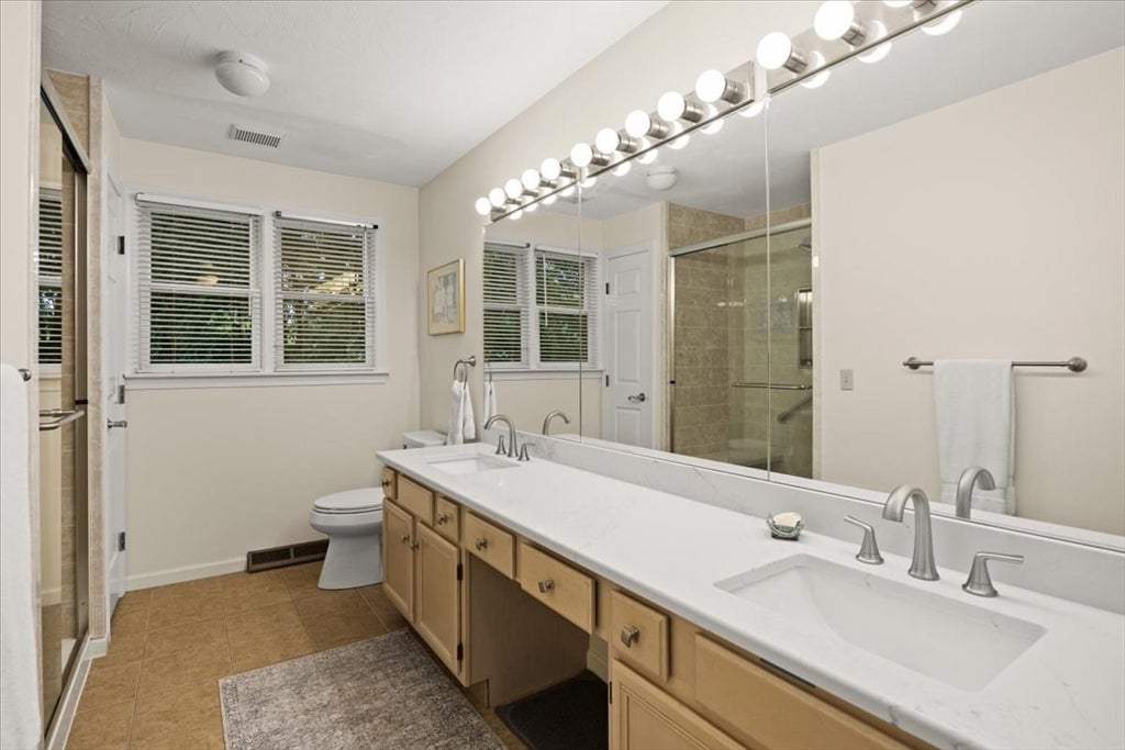 100 W Lake Dr, Taunton, MA, 100 W Lake Dr, Taunton, MA Photo #26