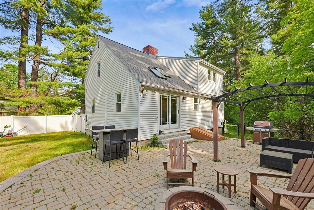 12 Illinois Rd