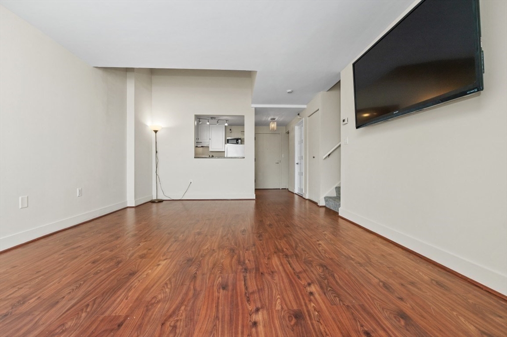 42 8th St 1307
